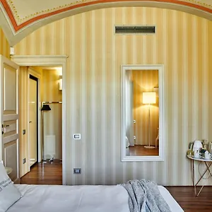 Le Logge Luxury Bed and breakfast